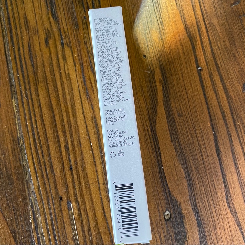 Glossier Play Vinylic Lip High Shine Lacquer - Picture 4 of 6